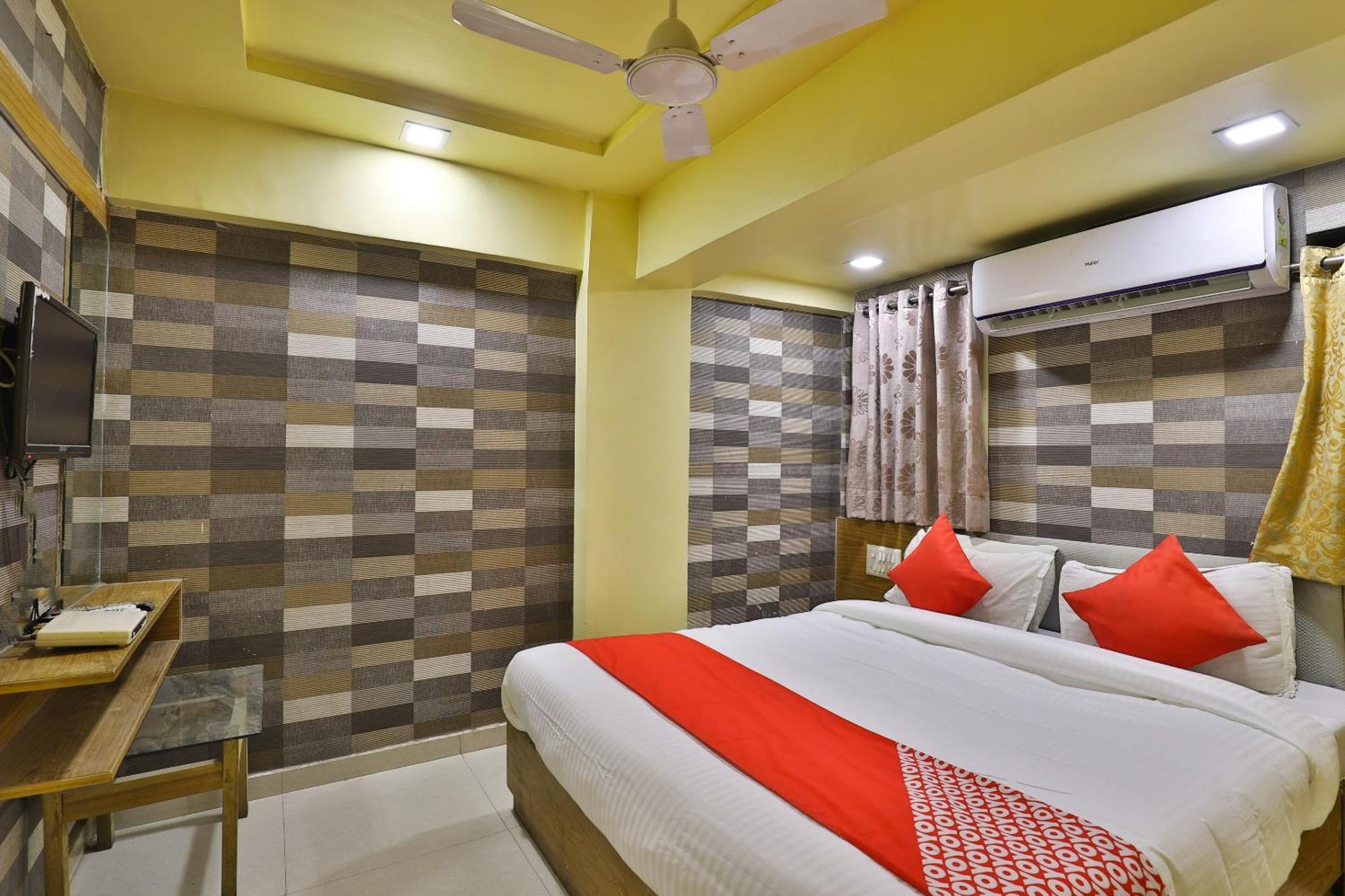 Spot On Hotel Shreeji Palace Ahmedabad Exterior photo